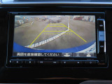 バックカメラ搭載なので後方時に車体後ろが確認出来る為、運転の苦手な方やたまに乗る方でも安心して車庫入れが出来ます☆