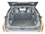 広々としたラゲージスペースを備えています。大きなものや長さのある荷物もしっかりと積み込めます。