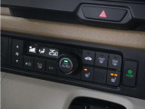 ◆オートエアコン装備◆ お好みの温度を設定をするだけで、後は、自動で風量を調節してくれます!快適にドライブが楽しめます。