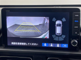 【バックモニター】後ろのカメラの映像をモニターに映し出すことができます!後方の見えない死角や、障害物との距離感をしっかり確認することができます!駐車が苦手な方におすすめです。