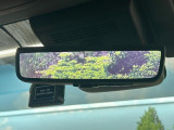 【デジタルインナーミラー】後席の大きな荷物や同乗者で後方が確認しづらい時でも安心!カメラが撮影した車両後方の映像をルームミラー内に表示。クリアな視界で状況の確認が可能です!