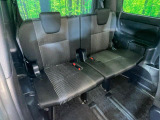 3列目シートはもちろん状態良好☆大人でもゆったりと座って頂けますので、大人数でのお出かけもラクラクです♪ご家族で、気の知れた仲間で、ドライブに行くのが楽しみですね♪