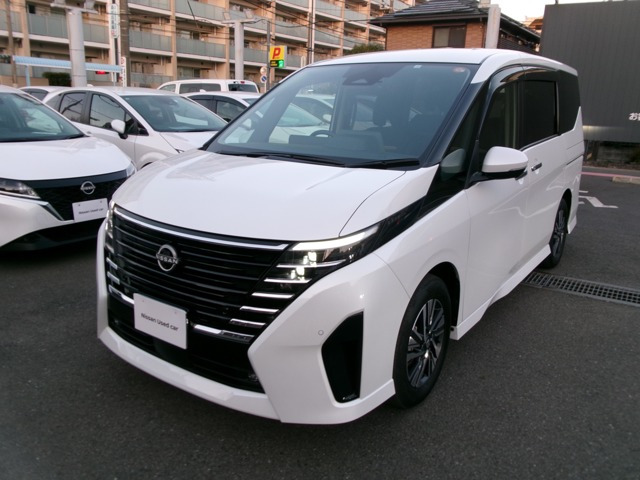 セレナ 1.4 e-POWER ハイウェイスターV 