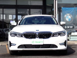 BMW在庫保有台数常時100台以上!ご来店の際はBMW本店(厚木市下荻野140-1)にご来店ください!弊社自慢の全天候型ショールーム!BMW在庫保有台数常時100台以上ございます!