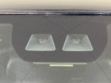 【スマートアシスト】走行中に前方の車両等を認識し、衝突しそうな時は警報とブレーキで衝突回避と被害軽減をアシスト。より安全にドライブをお楽しみいただけます。
