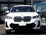 BMW在庫保有台数常時100台以上!ご来店の際はBMW本店(厚木市下荻野140-1)にご来店ください!弊社自慢の全天候型ショールーム!BMW在庫保有台数常時100台以上ございます!