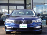 BMW在庫保有台数常時100台以上!ご来店の際はBMW本店(厚木市下荻野140-1)にご来店ください!弊社自慢の全天候型ショールーム!BMW在庫保有台数常時100台以上ございます!