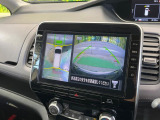 【パノラミックビューモニター】専用のカメラにより、上から見下ろしたような視点で360度クルマの周囲を確認することができます☆死角部分も確認しやすく、狭い場所での切り返しや駐車もスムーズに行えます。