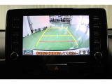 ガイドラインで車両間隔をつかみやすくなっています。バック時に見づらい場所や狭い駐車場で便利です♪