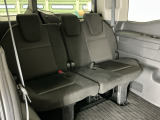 1列目から3列目まで広々大空間です。3列目シートは荷物が多い時や不要な時はアレンジして荷室として使用することが可能で便利に使えます
