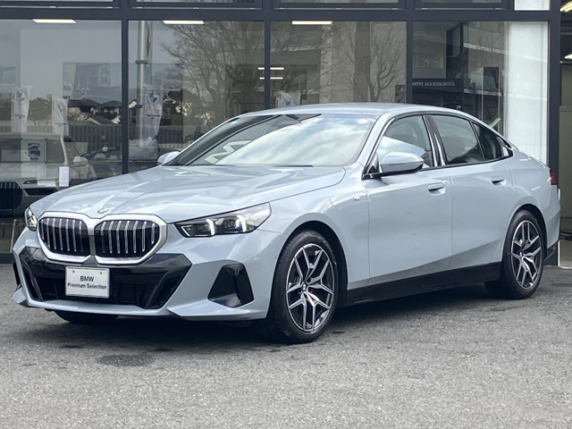 5シリーズセダン523d xドライブ Mスポーツ 4WD