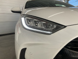 明るくて長寿命のLEDヘッドライト採用