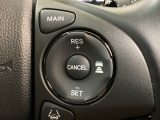ハンドルにHondaセンシング系のクルーズコントロールやレーンキープアシストなどのスイッチが装備されています。ハンドルから手を離さず安全に操作できます。