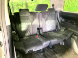 3列目シートはもちろん状態良好☆大人でもゆったりと座って頂けますので、大人数でのお出かけもラクラクです♪ご家族で、気の知れた仲間で、ドライブに行くのが楽しみですね♪