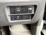 運転席右側に各種スイッチがあります!