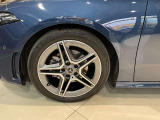 車両は屋内展示しておりますので天候に関係なくごゆっくりコンディションご確認頂けます。車両を倉庫へ保管している場合が御座いますのでご来店前に在庫確認頂けると幸いです。TEL072-784-8800