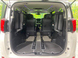 普段のお買い物や通勤、送迎等に十分な荷室スペースを確保しております。セカンドシートを倒すと、大きな荷物の積載も可能です♪