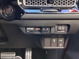 ETC2.0装備車です。高速道路の渋滞情報や静止画像提供などをナビとリンクして画面でお知らせします。また、高速道路の一時退出対象インターでは料金据え置きで一時退出もできます。