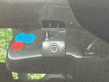 【ドライブレコーダー】ドライブレコーダー装備!走行中はもちろん、あおり運転や事故に遭遇した際、映像で記録し、万一のリスクに備えます。※記録用SDカードはお客様ご自身でご準備いただく必要があります。