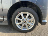 純正アルミホイール付きです!