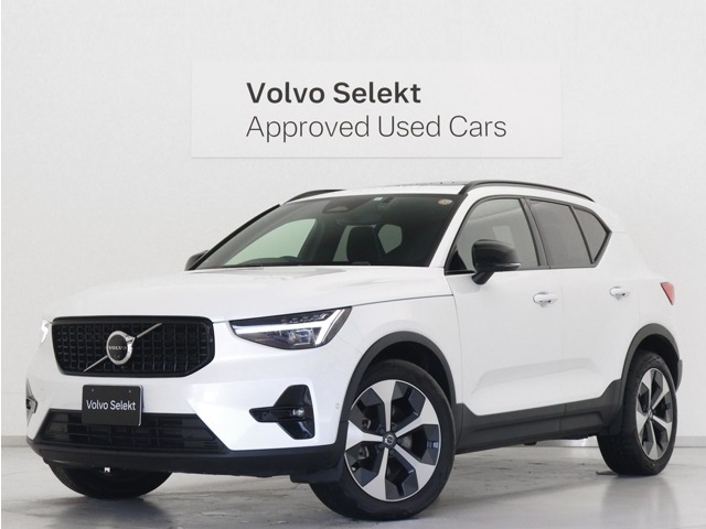 XC40アルティメット B4 AWD ダークエディション 4WD