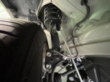 お車を安心してお乗りいただく為には、足回りの定期点検が欠かせません。サービスサポート(有償保証)では無料点検もご提供しており、安心のカーライフをお過ごしいただけるサポート体制が整っています。