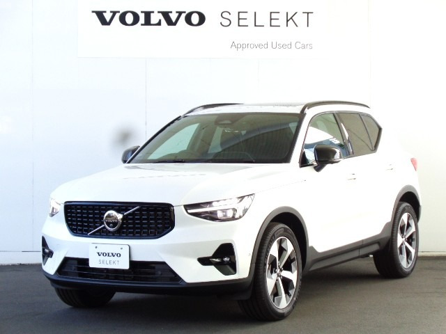 XC40 ウルトラ B4 AWD ダークエディション 4WD