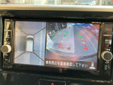 ★アラウンドビューモニター★クルマを真上から見下ろしているかのような映像によって車庫入れや縦列駐車などの駐車時に自車と駐車位置の関係をひと目で確認できスムースな駐車をサポートします!