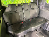 3列目シートはもちろん状態良好☆大人でもゆったりと座って頂けますので、大人数でのお出かけもラクラクです♪ご家族で、気の知れた仲間で、ドライブに行くのが楽しみですね♪