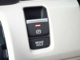 電子パーキング&ブレーキホールド機能も装備されており、より一層の安全運転をサポートいたします♪