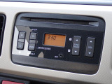 ★オーディオ装備★快適なプライベート空間で大好きな音楽と楽しいドライブは如何ですか?(^^) 操作方法も簡単で気軽に音楽が楽しめます! CD、AM、FMのメディアをお聞き頂けます!