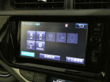 純正ナビを装備。タッチパネル式で使いやすく、お出かけもラクラクです。
