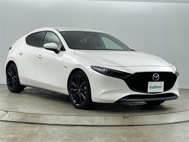MAZDA3ファストバック2.0 20S 100周年特別記念車本革シート 修復歴無し