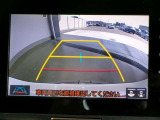 バックガイドモニターで、後方を確認しながら安心して駐車することができます。運転初心者も熟練者も必須の機能ですよ!