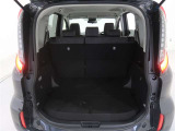 ワゴンならではの広々としたラゲージスペースを備えています。ライフスタイルに合わせていろいろな物を積み込めます!