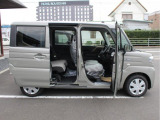 お車の修理・鈑金もお任せ!お見積り無料!高品質な仕上がりで大切な愛車を復元します。