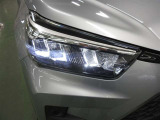 ハロゲンランプより2倍以上明るくロングライフのLEDランプ装備で、ナイトドライブも安心です。