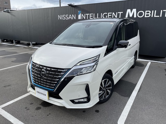 セレナ 1.2 e-POWER ハイウェイスターV 