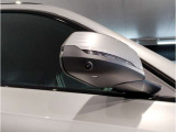 【BMWミラー】視認性の高いスタイリッシュなミラー。自動防眩機能も付いており夜間のドライビングをサポートします。