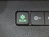 ★ECONスイッチ★ エコドライブを加速しよう!スイッチをONにすると、運転の仕方によるロスを抑え込み燃費をよくするようクルマが頑張ります(*^ー^*)燃費向上にチャレンジ♪