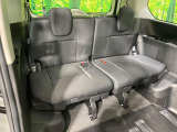 3列目シートはもちろん状態良好☆大人でもゆったりと座って頂けますので、大人数でのお出かけもラクラクです♪ご家族で、気の知れた仲間で、ドライブに行くのが楽しみですね♪