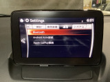Apple Carplay・Android Auto対応!マツダ コネクト(コマンダーコントロール)でスマートフォンを操作して、通話、音楽を聴いたり、マップで目的地を調べることができます。