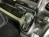 発進時から滑らかに加速する無段階変速のCVTはストップ&ゴーの多い街の中も快適です