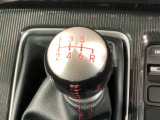 6速ミッションのシフトです。