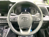 【純正革巻きステアリング】上質な革を使用することで、手にしっかり馴染みとても運転しやすいハンドルです♪