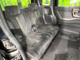 後部座席も気になるようなキズ・汚れやへたり等、大きなダメージはなく、良好な状態です。