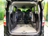 普段のお買い物や通勤、送迎等に十分な荷室スペースを確保しております。セカンドシートを倒すと、大きな荷物の積載も可能です♪