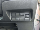 大人5名での乗車も上質かつ快適です。