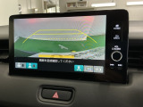 ガイドライン付きバックモニターで車庫入れも安心。知らない道でも安心して楽しくお出かけができます