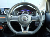ステアリングはとてもきれいな状態です☆